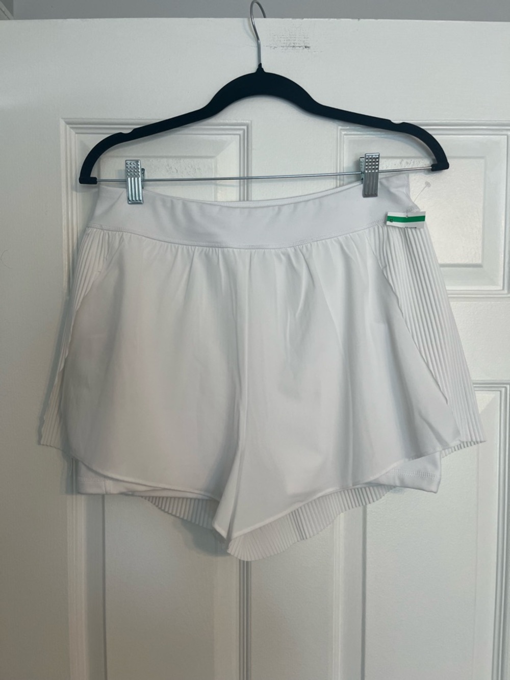 90 Degree By Reflex White Athletic Shorts with Built-In Liner